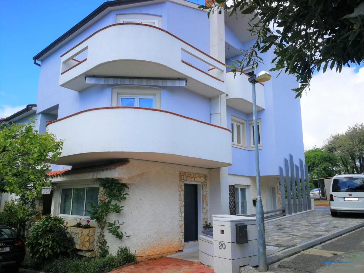 Apartments Bilic With Garden & Swimming Pool - 50M From The Beach Pjescana Uvala Kültér fotó