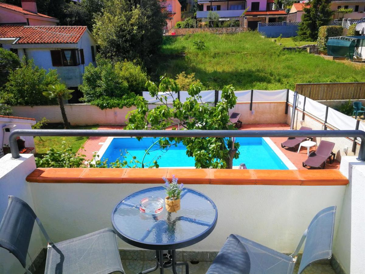 Apartments Bilic With Garden & Swimming Pool - 50M From The Beach Pjescana Uvala Kültér fotó